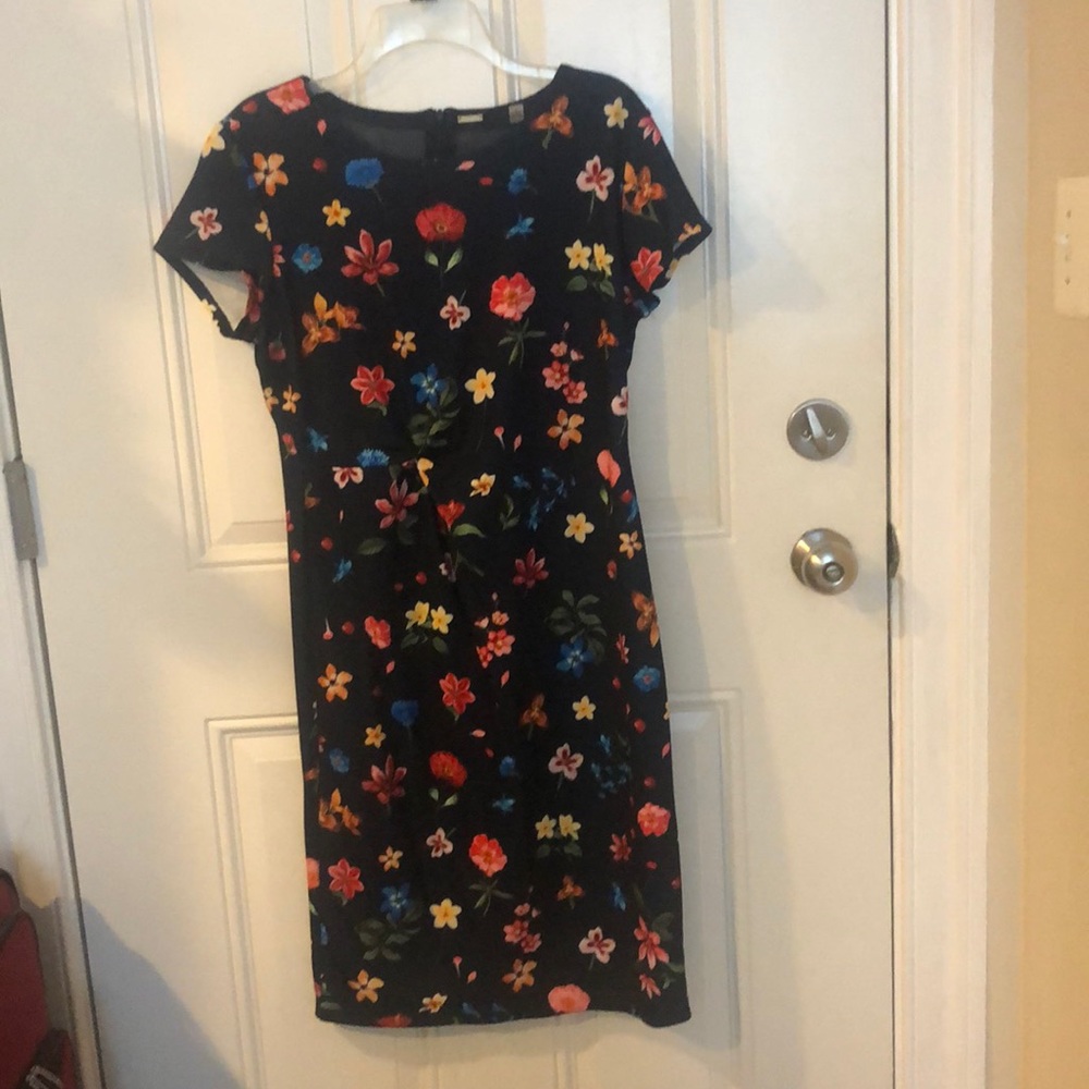 Tahari size 10 flower dress